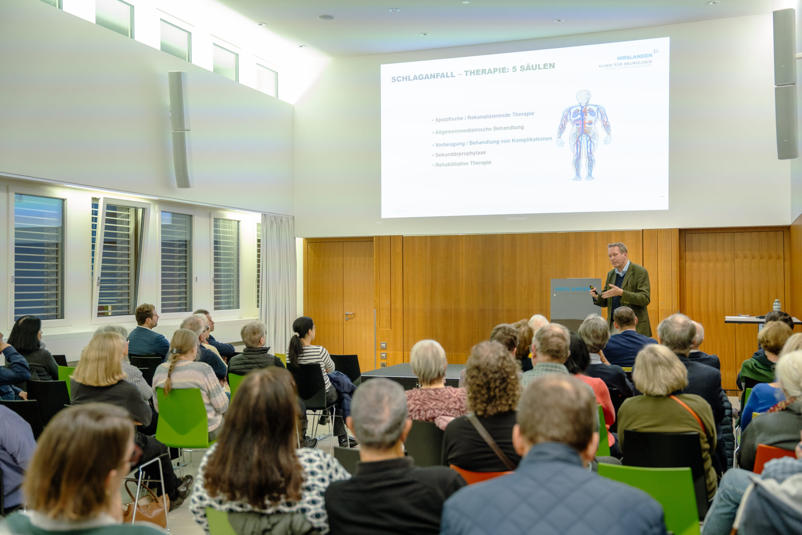 Auf gute Nachbarschaft: Dialogveranstaltung in der Klinik Hirslanden
